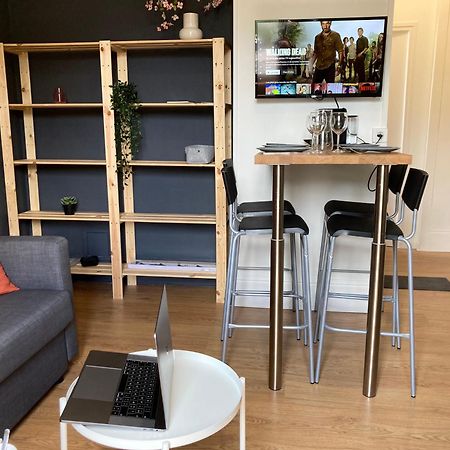 T2 Home Sweet Home Gare Wifi Parking Evreux Exterior photo
